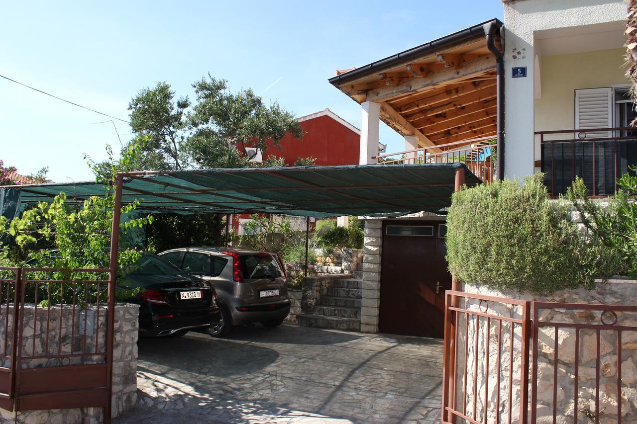 Apartmani Anna Trogir Exterior photo